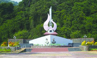 Hùng tráng Thạch Bi Sơn 