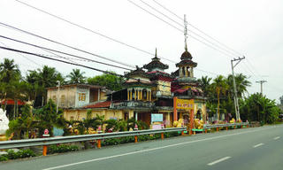 Độc đáo ngôi chùa thờ hàng trăm tượng Phật, Tiên, Thánh ở miền Tây