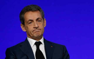 Cựu Tổng thống Pháp Sarkozy bị tạm giam