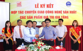 Tập đoàn Sao Mai & Viện Nghiên cứu Hải sản ký kết hợp tác chuyển giao công nghệ sản xuất các sản phẩm giá trị gia tăng con cá tra Việt Nam