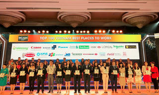 Techcombank tiếp tục tăng 2 bậc trong “Top 100 nơi làm việc tốt nhất Việt Nam 2017”