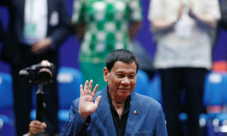 Tổng thống Duterte xin lỗi Myanmar