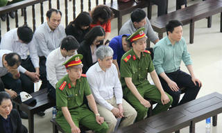 Y án sơ thẩm đối với Hà Văn Thắm và Nguyễn Xuân Sơn