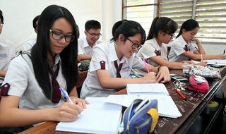 Chương trình giáo dục phổ thông mới vẫn 'nặng'