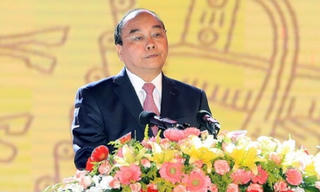 Thủ tướng chia sẻ niềm vui với người dân yêu nghệ thuật bài chòi Trung bộ