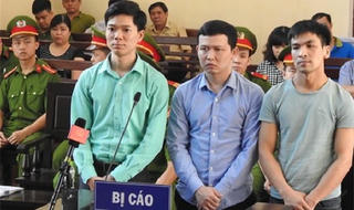 Vụ 9 người chạy thận tử vong ở Hòa Bình: Tòa bất ngờ xét hỏi về chứng cứ mới