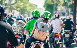 Giật mình khi tài xế 'xe ôm công nghệ' muốn kể chuyện... tình dục