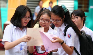 Độc lạ như... tuyển sinh
