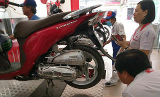 Honda Việt Nam bị dọa kiện vì không bảo hành xe Vision bị biến dạng vành