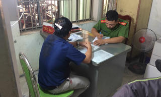 Côn đồ ngang nhiên chém người 