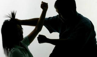 Chuyện lạ vụ án 'vợ bắn chồng' tại Hà Nội: Cùng thời điểm, bị hại ở hai nơi khác nhau