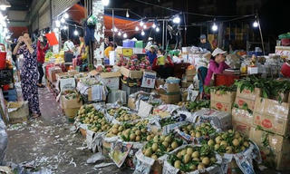 Chợ đầu mối quốc tế  - đường đến còn xa…