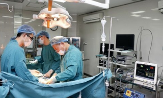 Kê khống phẫu thuật viêm phúc mạc ruột thừa để trục lợi bảo hiểm y tế