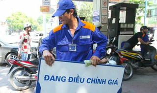 Tăng chi quỹ bình ổn để giữ ổn định giá xăng