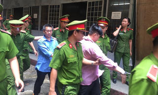 Lời biện hộ bán ma túy kiếm tiền chữa bệnh cho mẹ già, con thơ