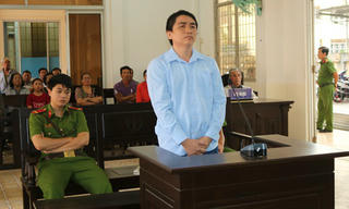 Bênh anh trai, dùng dao chém chết người