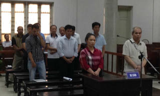 'Bận' điều trị bệnh tâm thần, giám đốc chiếm đoạt hàng trăm tỷ đồng vắng mặt tại phiên tòa