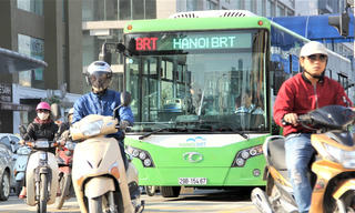Giấc mơ tàu điện ngầm và chuyện BRT “sai đường” ở Hà Nội