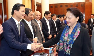 Chủ tịch Quốc hội Nguyễn Thị Kim Ngân thăm và làm việc tại Bắc Ninh