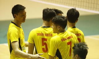 Sanest Khánh Hòa và TP. Hồ Chí Minh gặp nhau ở chung kết giải bóng chuyền Cúp Sanatech 2018