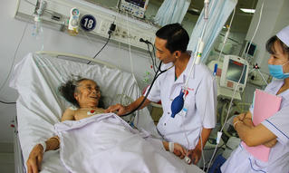Bệnh viện Đa khoa TP Cần Thơ: Nụ cười sau những giờ “cân não”