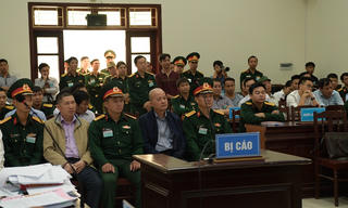 Út “trọc” gửi lời xin lỗi đến nhiều người