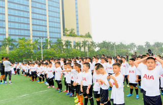 Ngày hội "Chân sút nhí" mùa thứ 2 tại Hà Nội thu hút hơn 800 bạn nhỏ tham gia