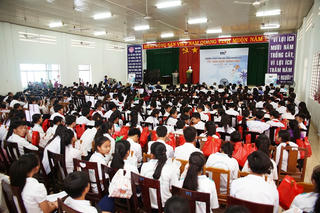 Tập đoàn TTC trao học bổng hơn nửa tỷ đồng cho học sinh Bến Tre