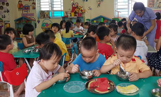 An toàn thực phẩm trong trường học: Canh cánh nỗi lo 