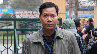 Vụ 9 người chạy thận tử vong ở Hòa Bình: Cựu Giám đốc bệnh viện “dọa” kiện Sở Nội vụ