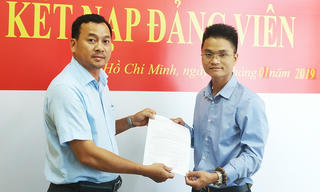 Đảng bộ Báo Pháp Luật Việt Nam kết nạp Đảng viên mới 
