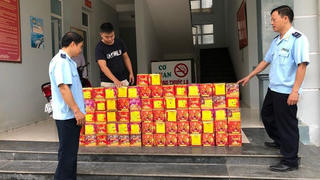 Tập trung chống buôn lậu pháo dịp Tết