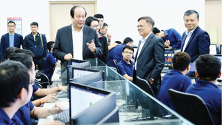 'Bắt' công nghệ làm lợi cho người dân