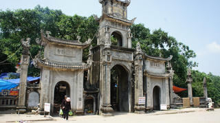 Đền cầu tự ở Hải Dương