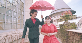 MV Triệu đoá hồng - Câu chuyện tình lãng mạn vượt biên giới