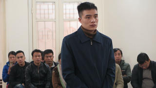 Cựu công an nghĩa vụ lĩnh 19 năm tù vì lừa đảo