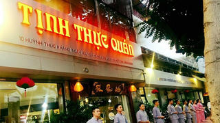 Sôi động thị trường thực phẩm rằm tháng Giêng