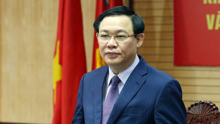 Không thể mặc kệ hoặc cấm kinh tế chia sẻ