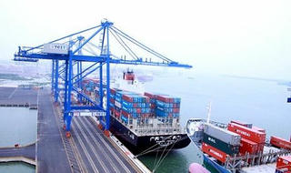 Kim ngạch xuất nhập khẩu lập kỷ lục của tháng đầu năm