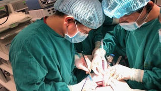 Bác sĩ Nhật Bản và Việt Nam phối hợp mổ thành công khối u ung thư cho bệnh nhân