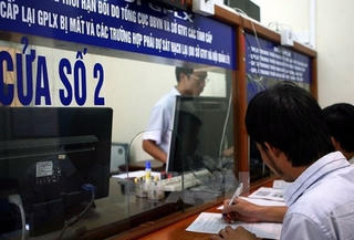Xôn xao đề xuất “mất bằng lái xe phải thi lại”: Chuyên gia pháp luật 'lên tiếng'