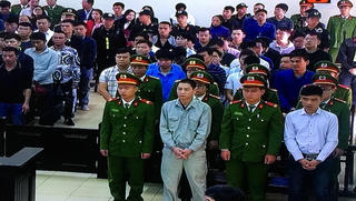Diễn biến xét xử phúc thẩm vụ đánh bạc nghìn tỷ: Phan Sào Nam và 16 bị cáo được đề nghị giảm hình phạt
