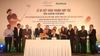 NutiFood hợp tác cùng Huyền thoại Golf Greg Norman mang văn hóa cà phê Việt ra thế giới
