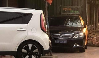 ​Vụ xe Camry biển xanh 50A-006.49 tại Biên Hòa: Xe tang vật đã bị thu biển vẫn cố tình đeo lại biển giả
