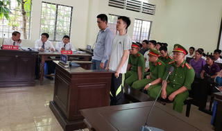 Hoãn phiên tòa xét xử 2 cựu công an đánh người vi phạm