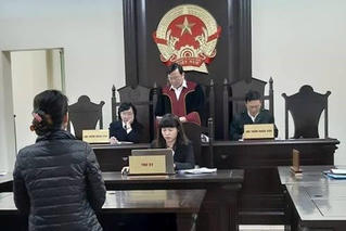 Vụ 'chủ nợ đập dao vào má con nợ': Đánh người để 'đòi nợ ngay' hay chỉ 'đốc thúc sớm trả nợ'?