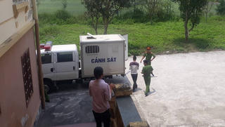Giết hai người sau cú ném mũ bảo hiểm: Giọt nước mắt ân hận của nam sinh 17 tuổi