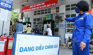 Xăng dầu đồng loạt giảm giá