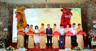 Hàng trăm khách hàng tới tham dự Lễ mở bán và cất nóc dự án Anland Premium