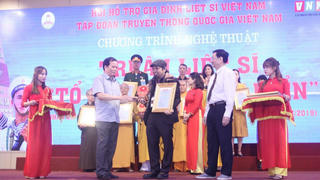 Doanh nhân Nguyễn Hoàng Sang tham dự Chương trình Tri ân liệt sĩ “Tổ quốc nhìn từ biển”